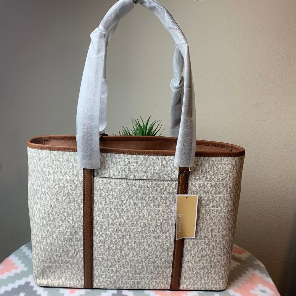 Michael Kors Sady Multifunction Top Zip Large Tote - Picture 2 of 6